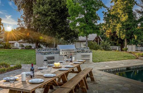 Murrieta House | The Oaktree Estate by Fieldtrip - 7 Acre Private Resort with Lake Pool Vineyard