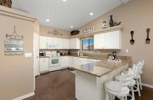 Lake Havasu City House | The Oasis at Lake Havasu - Luxury Pool/Spa - 3 BR
