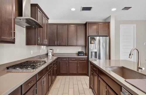 Glendale House | The One With The Pool & Hot Tub