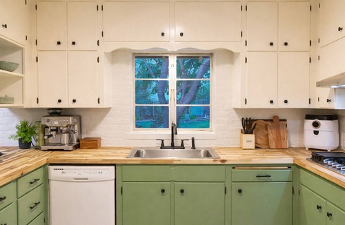 Mitte Cultural District House | The Palm House Mid Century Modern Historic Palm Blvd