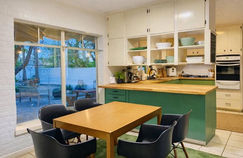 Mitte Cultural District House | The Palm House Mid Century Modern Historic Palm Blvd