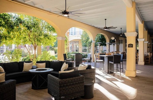 Downtown Resort | The Perfect Stay for 8! 2 Queen Units w/Outdoor Pool, Free Parking and Golf!