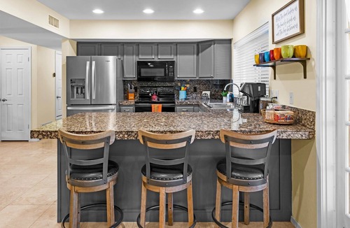 North Mountain House | The Rusty Cactus - Heated Pool, Spa, & More!