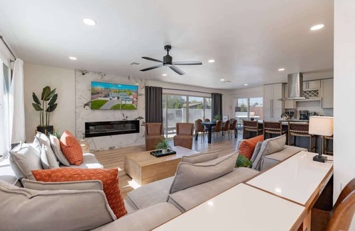 Park Scottsdale Seven House | The Sol Villa | 8 Bedroom 4 Bathroom - 12+ Beds