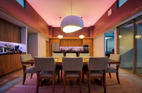 Edinburg House | The Ultimate Retreat Home