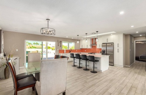 Paradise Valley Village House | The Valley View- Heated Pool/Hiking/Rooftop/Gym/WFH