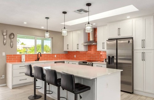 Paradise Valley Village House | The Valley View- Heated Pool/Hiking/Rooftop/Gym/WFH