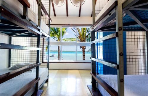 Centro House | The Yak Lake House - Hostal Bacalar