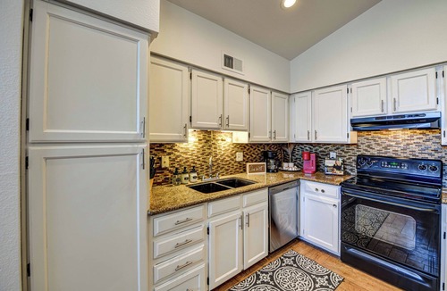 Mesa Grande House | +[theCrashPad]+ 3 bedrooms + 2 bathrooms + familyfriendly + hottub + pingpong