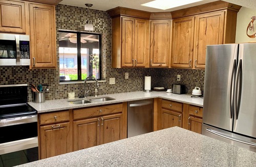 Green Valley Country Club Estates House | This Southwestern Retreat has room for your family and friends to gather!