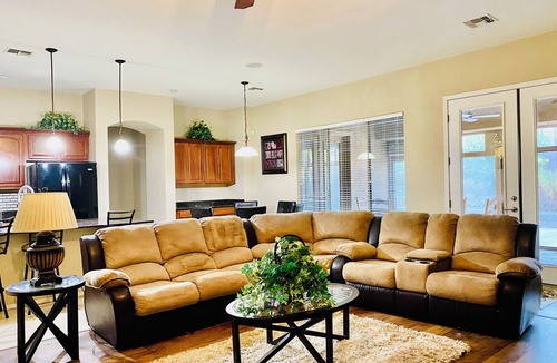 Norterra House | This spacious house is the perfect blend of comfort and convenience.