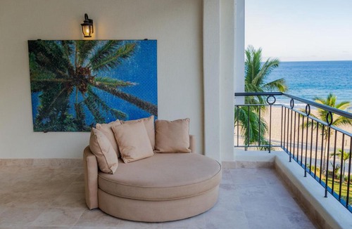 Zona Hotelera House | Tortuga Bay 2402 2 BR by Casago
