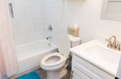 Harlingen House | Tranquil 3BR, 2BA Oasis Near Downtown – Your Perfect Home Away From Home
