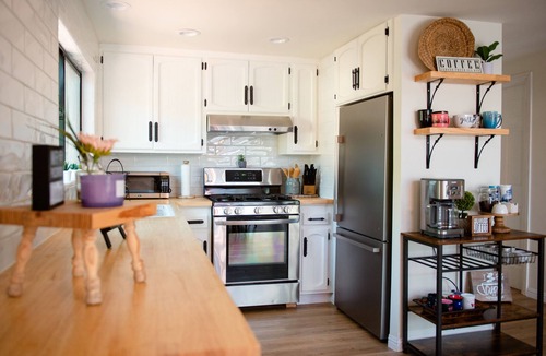 Lake Arrowhead Cabin | Tri-Level A-Frame Cabin in beautiful Lake Arrowhead. New AC, with a large deck.