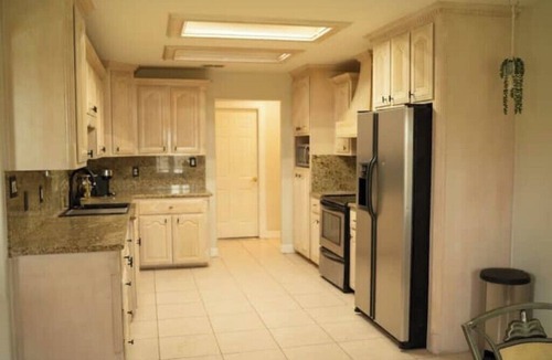 Edinburg House | Tropical Family Funhouse, Relax: No Chore Pet friendly Rental