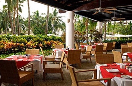 Cerritos Resort | TROPICAL PARADISE AT THE PRESTIGIOUS MAYAN PALACE