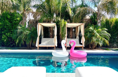 East Mesa Villa | Tropical Retreat with hot tub, heated pool, misters & fire pit