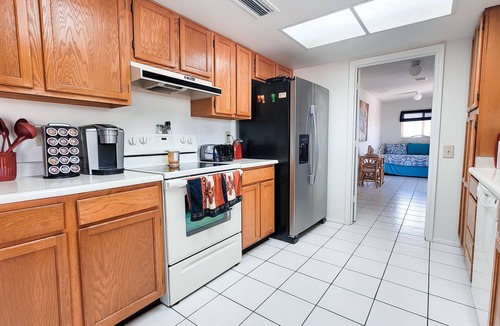 Sun City West House | Two bedroom, two king size beds, two bathrooms, laundry room.Sleeps 6-8.