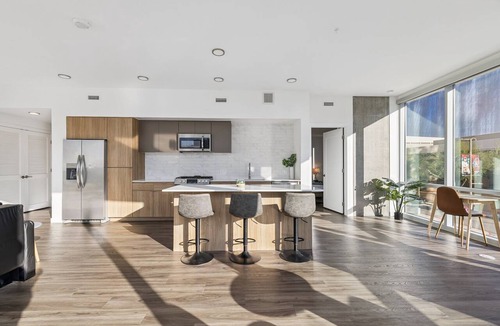 Downtown Phoenix Apartment | TWO CozySuites Adeline - 4BR