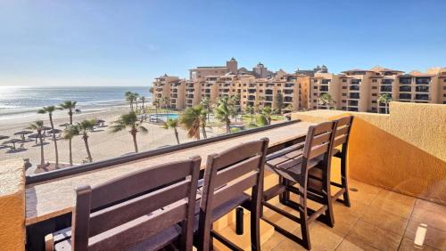 Puerto Penasco Apartment | Two-Story 3-Bedroom Beachfront Penthouse at Princesa Resort - BeachBumCondos
