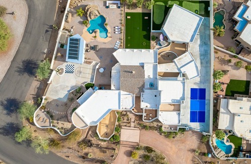 Gold Canyon House | TWO Water slides, pb crt, 9 hole mini golf, play set!