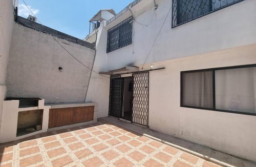 Monterrey Apartment | U 2tvs/LAVADORA/PATIO/10 CAMAS DOBLES/WIFI/3CLIMAS Garza Sada