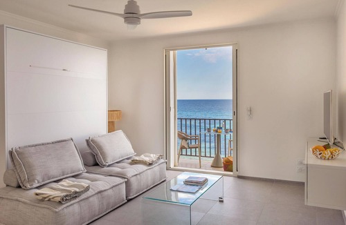 Erbalunga Apartment | U Mare in Casa – Studio vue mer avec accès direct au littoral à Erbalunga