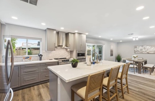Tempe House | Unique Luxury Daily Monthly Rent Near ASU Pet Friendly Pool