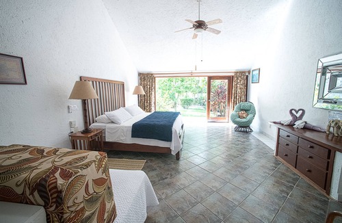 Akumal House | UPDATE: We sincerely apologize, but we are unable to accept any new bookings