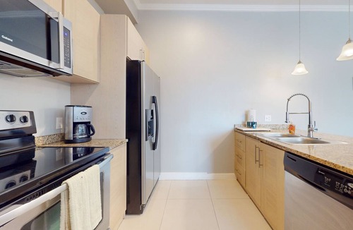 South Padre Island Condo | Updated condo with pool & hot tub - close to the water park
