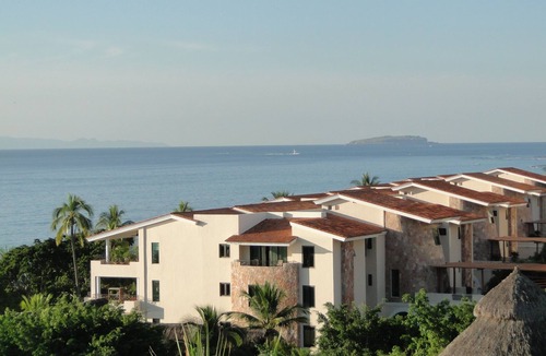 Punta de Mita Condo | Upscale 4BR Beachfront Penthouse w/Ocean Views Sleeps 8 - Direct Access to Surf