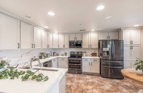 Desert Ridge Condo | Upscale Condo Pool View Near High Street and Mayo Clinic