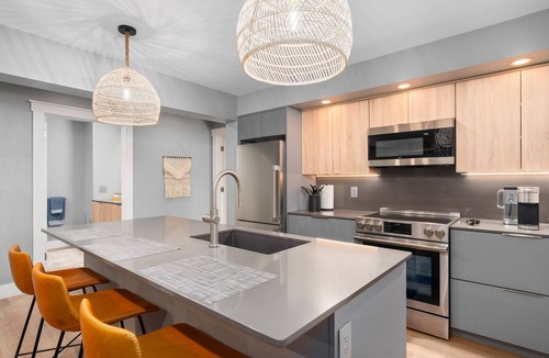 Duluth Apartment | Upscale Duluth Suite/15 minute drive to Canal Park/Easy Parking/Quiet Area