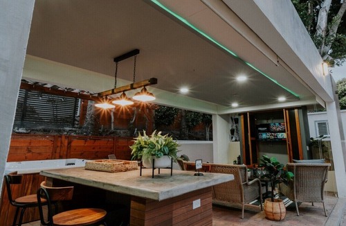 King Coronita House | Upscale House w/Outdoor Terrace & Jacuzzi
