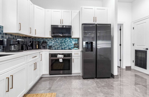 South Padre Island Villa | Upstay: Island Retreat w Private Pool & Bay View
