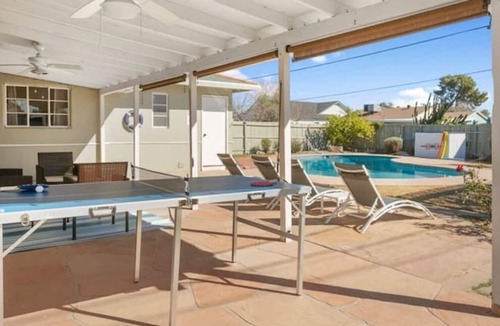 Bel Air House | 🌴Uptown Oasis🌴 Pool & Jacuzzi, Pet-Caring, 4BR-2BA, 5Min to DT Phoenix