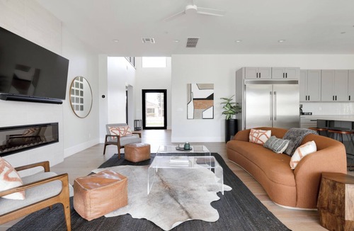 Southwest Village House | Urban Luxe- Old Town, Scottsdale w/Free Pool Heat