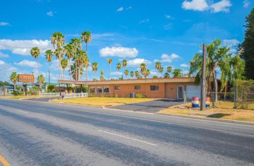 Weslaco Hotel | Vali Ho Motel By OYO Weslaco Mercedes