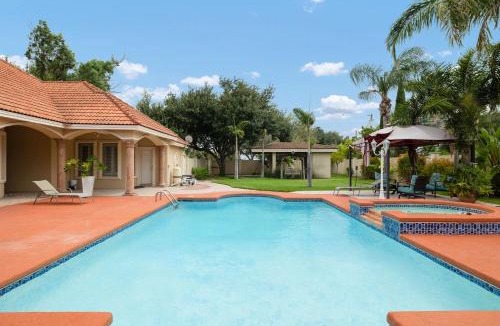 Mission House | Valley Getaway! Pool House