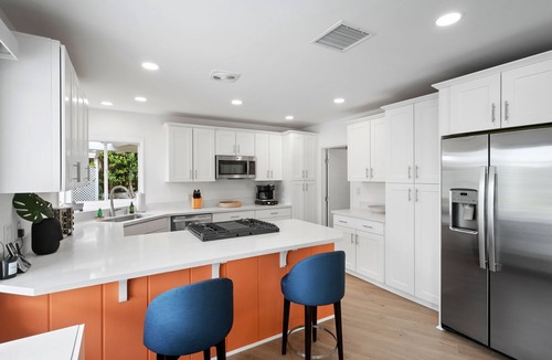 The Movie Colony House | Valmonte Villa- Stunning- Luxe Mid-Century Estate- Resort like Pool, Firepit & More