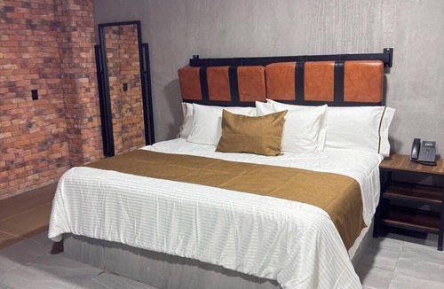 Baja California Hotel | Van Gogh Airport Hotel