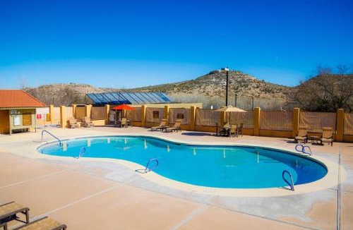 Cherry Resort | Verde Valley Studio Park Model Cabin 15