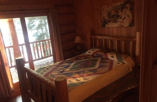 Marcell Cabin | Very Private log lodge on Minnesota’s clearest lake inc. Kayak rowboat & canoe