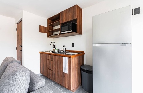 Santa Maria la Ribera Apartment | VH | Cool apt Sta Ma la Ribera |balcón and gym | 130