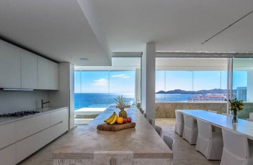 Zona Hotelera Condo | Viceroy Eagles Nest Beachfront Penthouse 4 BR 4 BTH plus Nanny Room