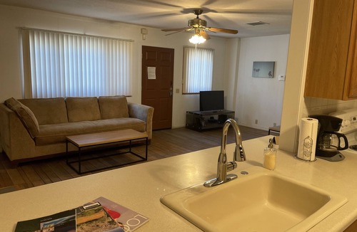 Historic Tennis Club Villa | Villa A- 2bed/2bath with kitchen, dining&living rooms, in downtown Palm Springs!