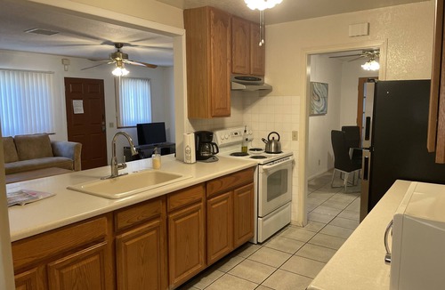 Historic Tennis Club Villa | Villa A- 2bed/2bath with kitchen, dining&living rooms, in downtown Palm Springs!