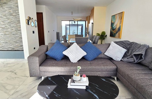 Cabo San Lucas Villa | Villa Baja Coral - Relaxing 4BR Villa w/Heated Pool, Jacuzzi, Wi-Fi & near Dtwn