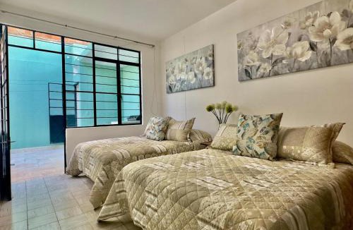 Guadalajara House | Villa by Centro Medico Occidente 3 br
