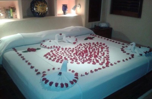 Zihuatanejo Hotel | Villa Carolina Boutique Hotel ADULTS ONLY